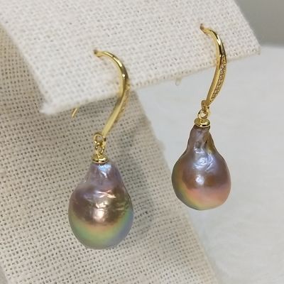 large purple cultured freshwater pearl dangle earring